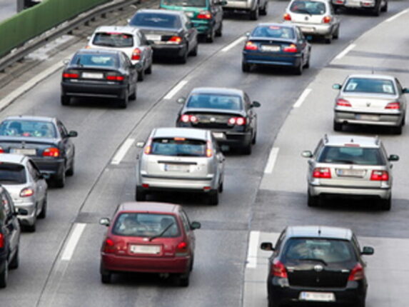 Dreispurige Autobahn