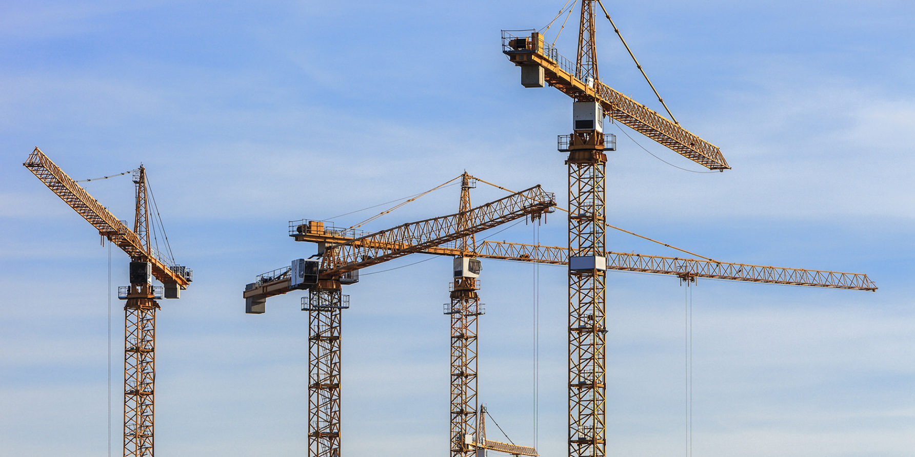 Wohnbau - Bild mit Kränen