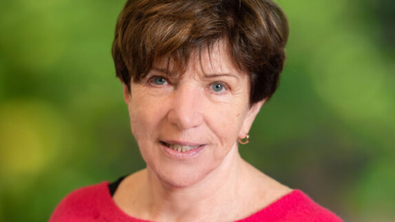Portraitfoto von Heidi Sequenz