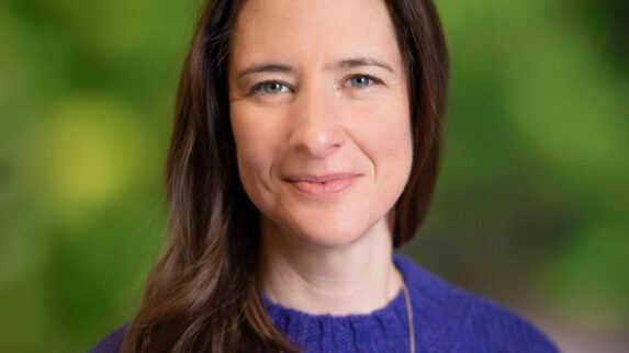 Portraitfoto von Helene Dearing