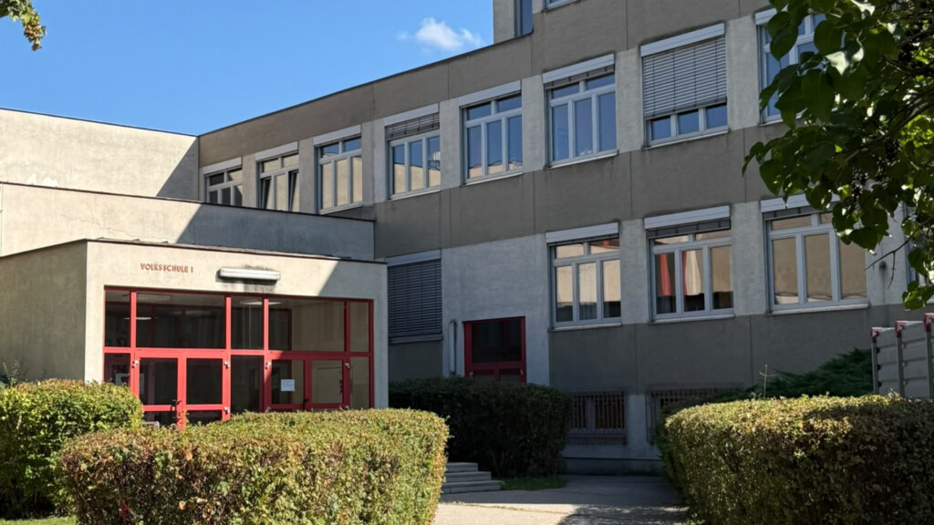 Volksschule Mira-Lobe-Weg 4